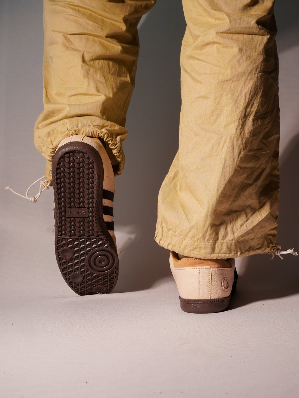 Samba Classic Off Grey Gum White (Rare Edition)