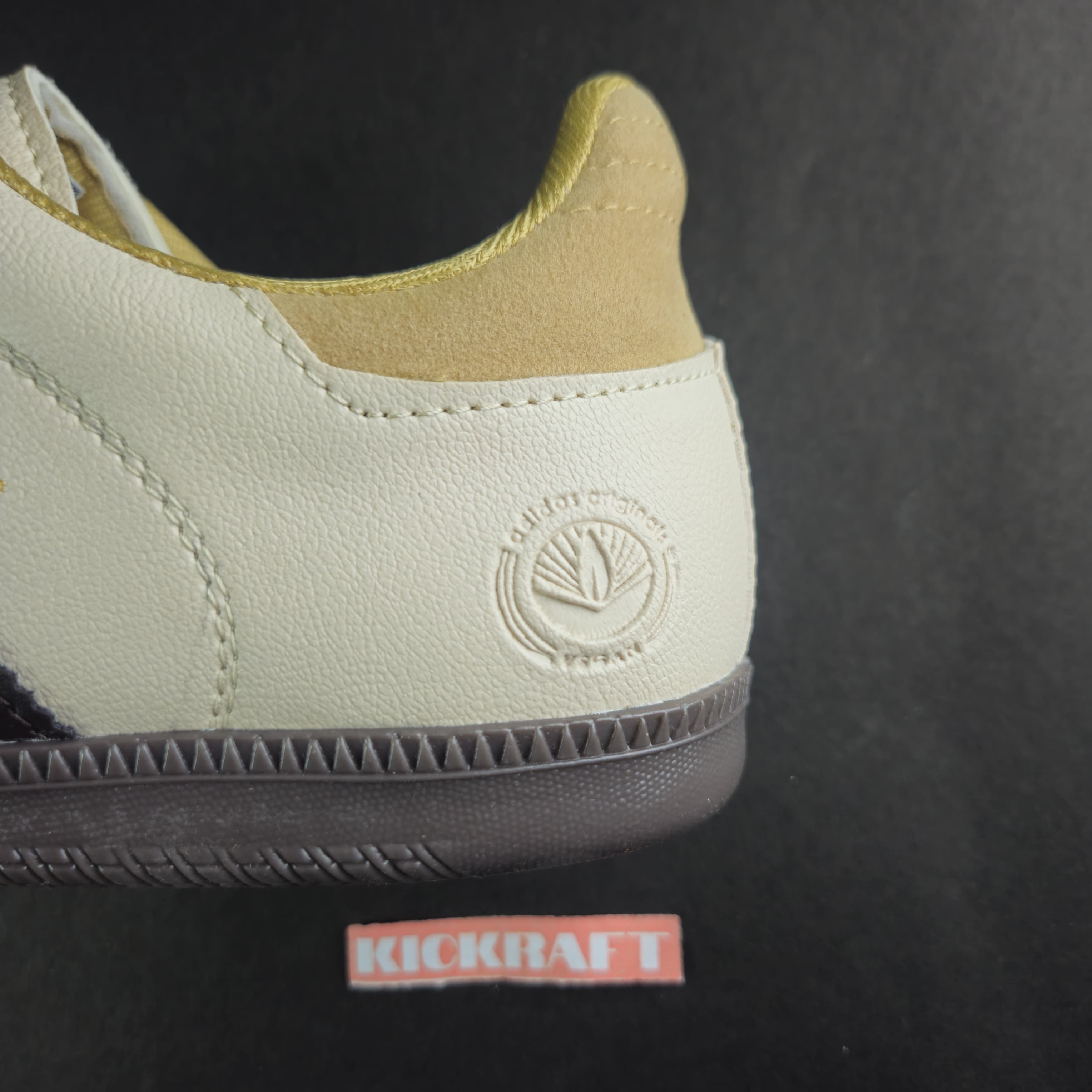 Samba Classic Off Grey Gum White