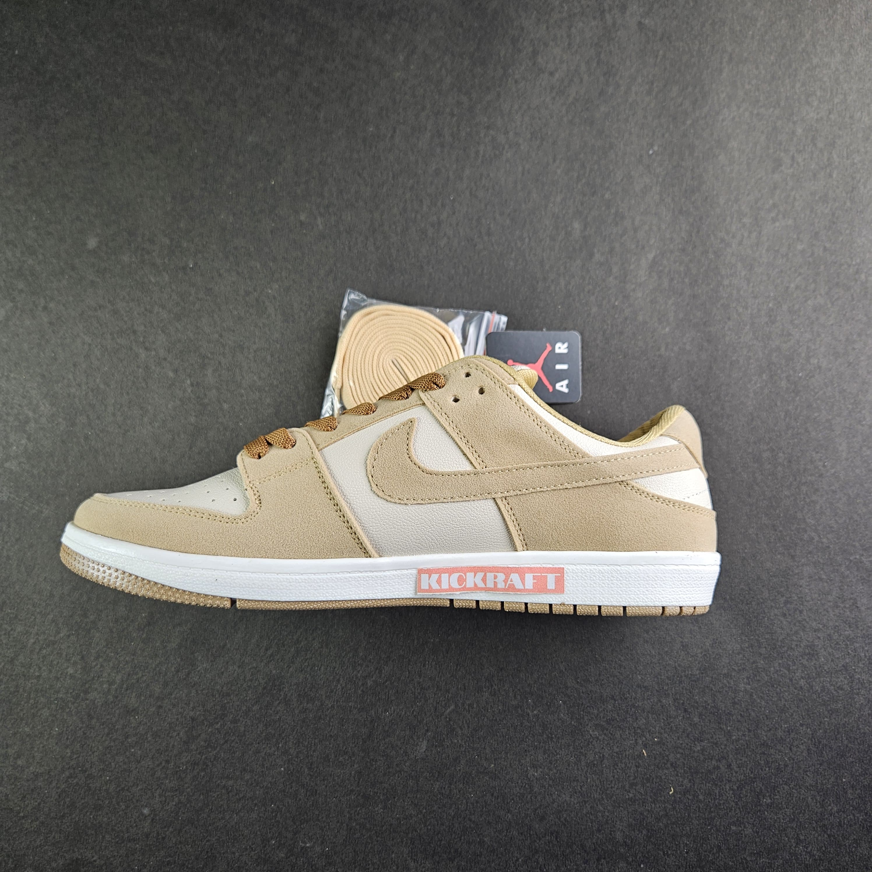 Dunk Low Light Orewood Brown